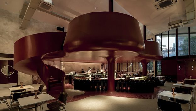 Reden Café & Bistro: Kiệt Tác Kiến Trúc Độc Đáo Giữa Lòng Đà Nẵng 8 1 20240615172152943 img 1