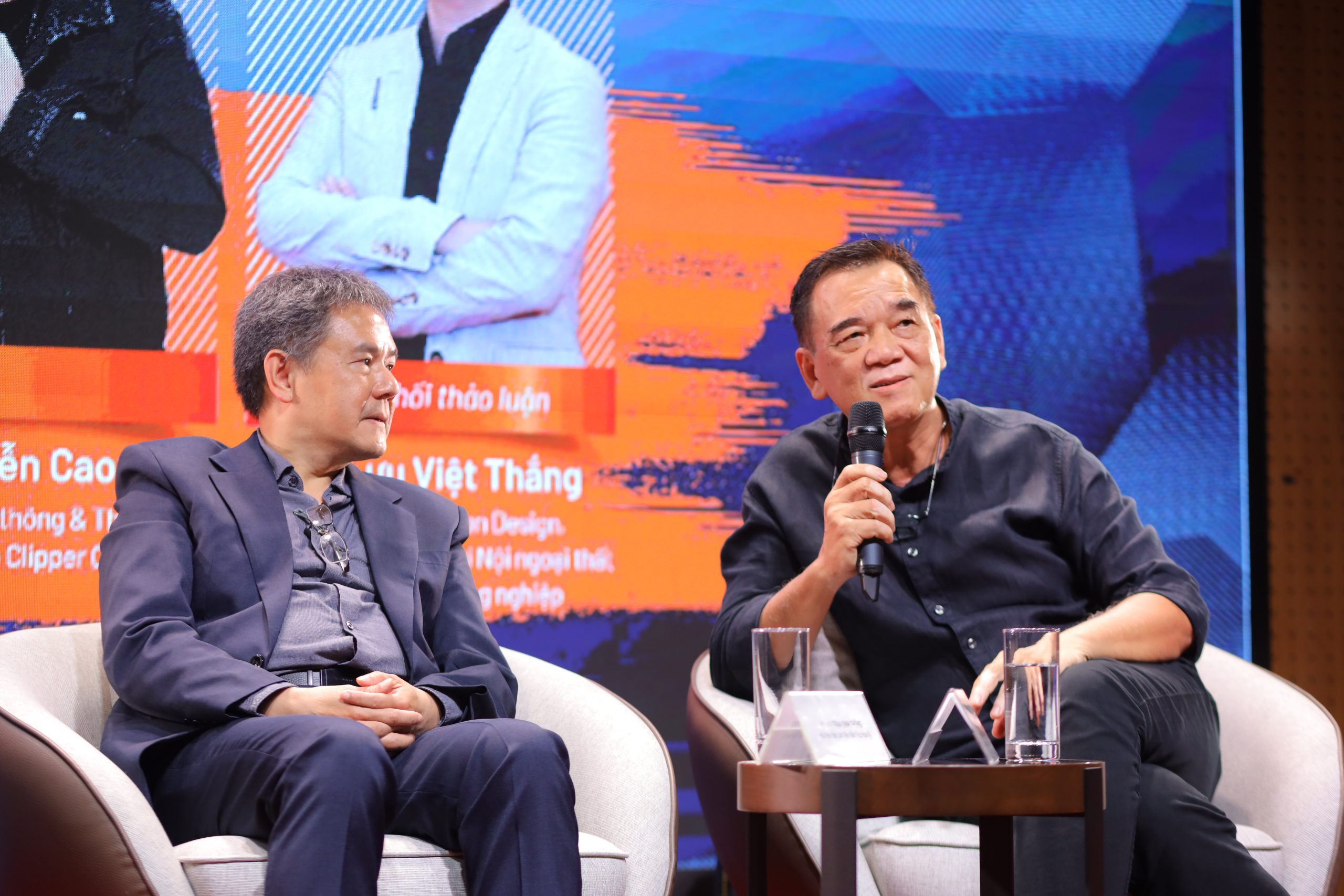 SỰ KIỆN MỞ MÀN CHUỖI TALKSHOW "GIẢI MÃ KINH DOANH" THÀNH CÔNG RỰC RỠ 6 1 20240709101445438 FY8A1651 scaled