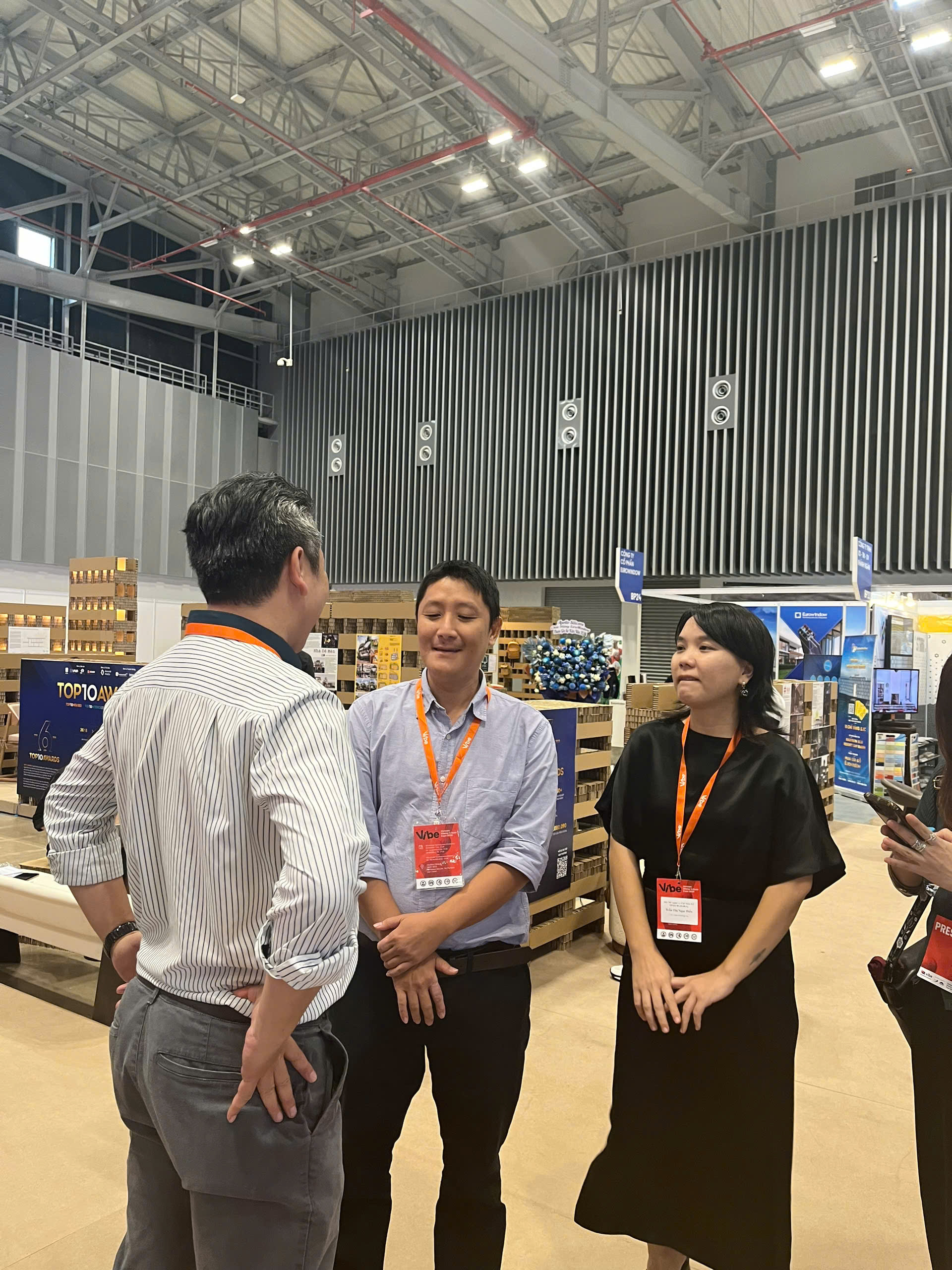 VIBE INITIATIVE | ĐO LƯỜNG KHÍ THẢI CARBON TOÀN TRIỂN LÃM CÙNG GREEN TRANSITION 12 1 20241004155910466 z5895333045973 e36d30c9b0f8320c99a39e10295e70f9