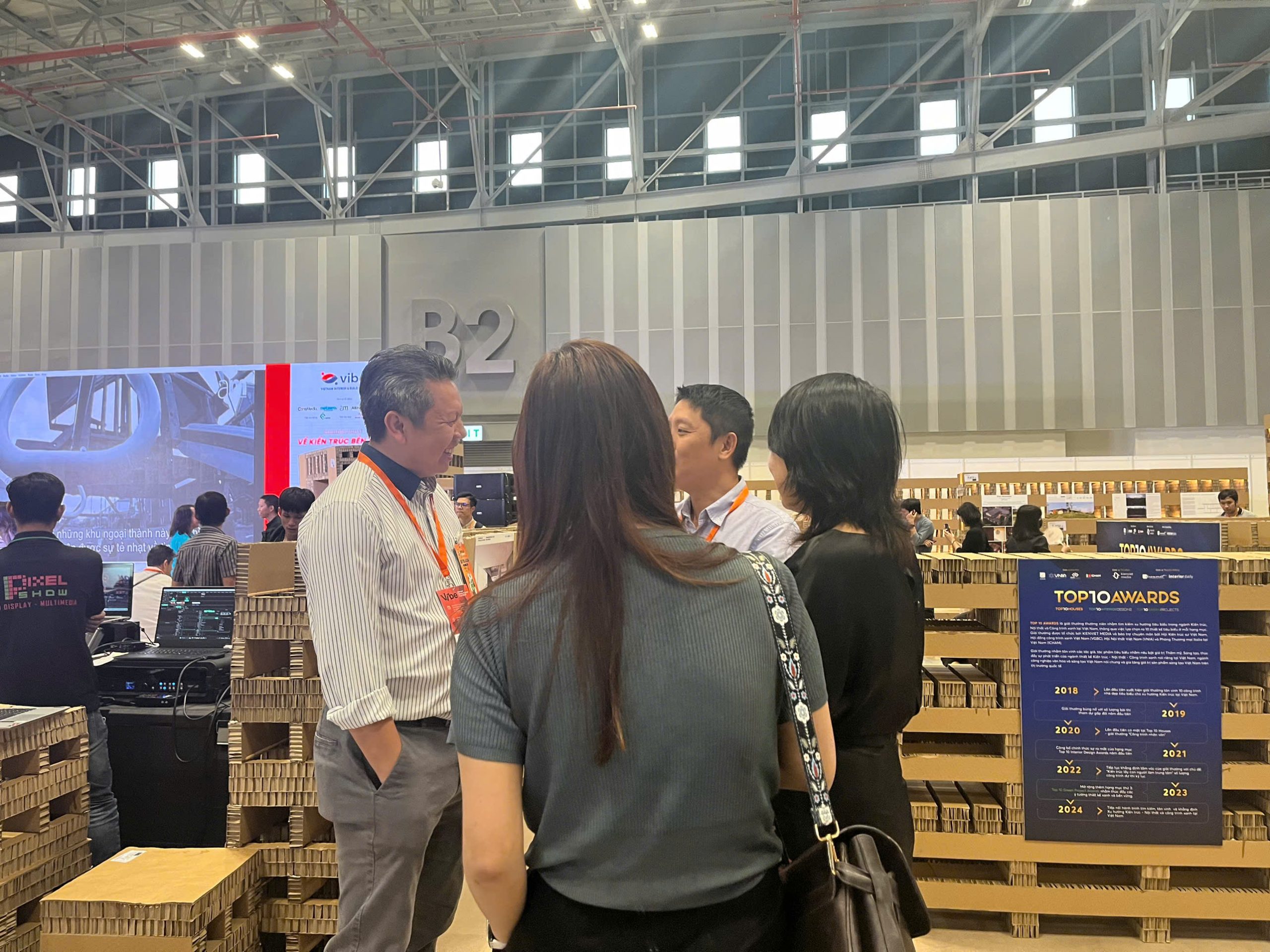 VIBE INITIATIVE | ĐO LƯỜNG KHÍ THẢI CARBON TOÀN TRIỂN LÃM CÙNG GREEN TRANSITION 7 1 20241004155910618 z5895332984675 140fd1f31f367e55f70160ff1b5d9f11 1 scaled