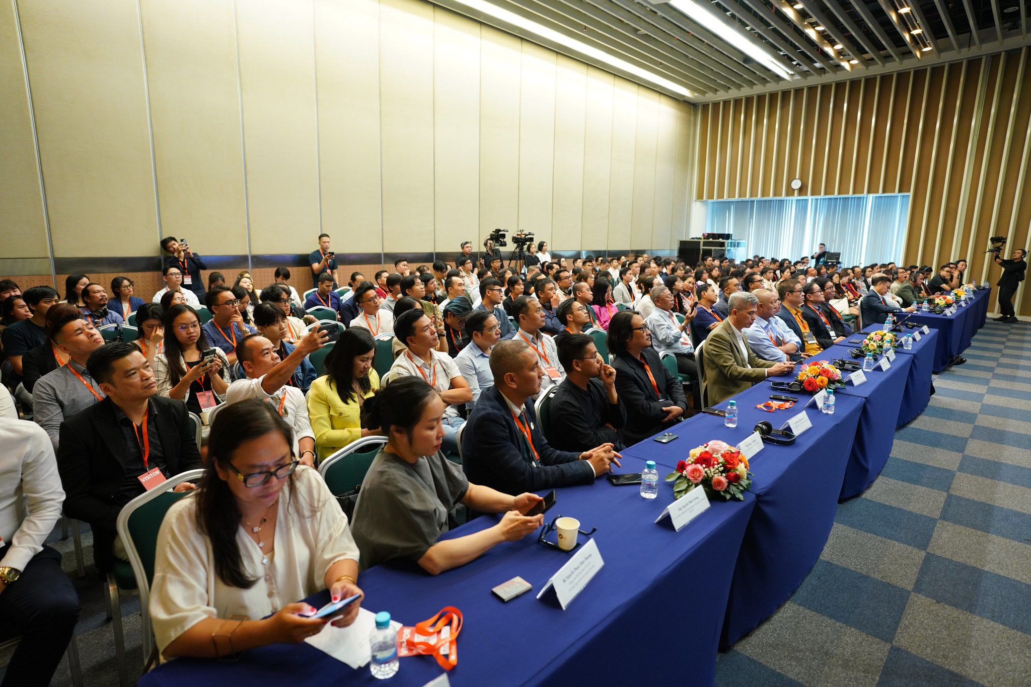 Diễn đàn Nội thất Việt Nam: ASEAN “BẢN SẮC ĐÔNG NAM Á TRONG BỐI CẢNH THIẾT KẾ MỚI” 10 1 20241006225256750 461745776 122167156268246396 2460632682558490627 n