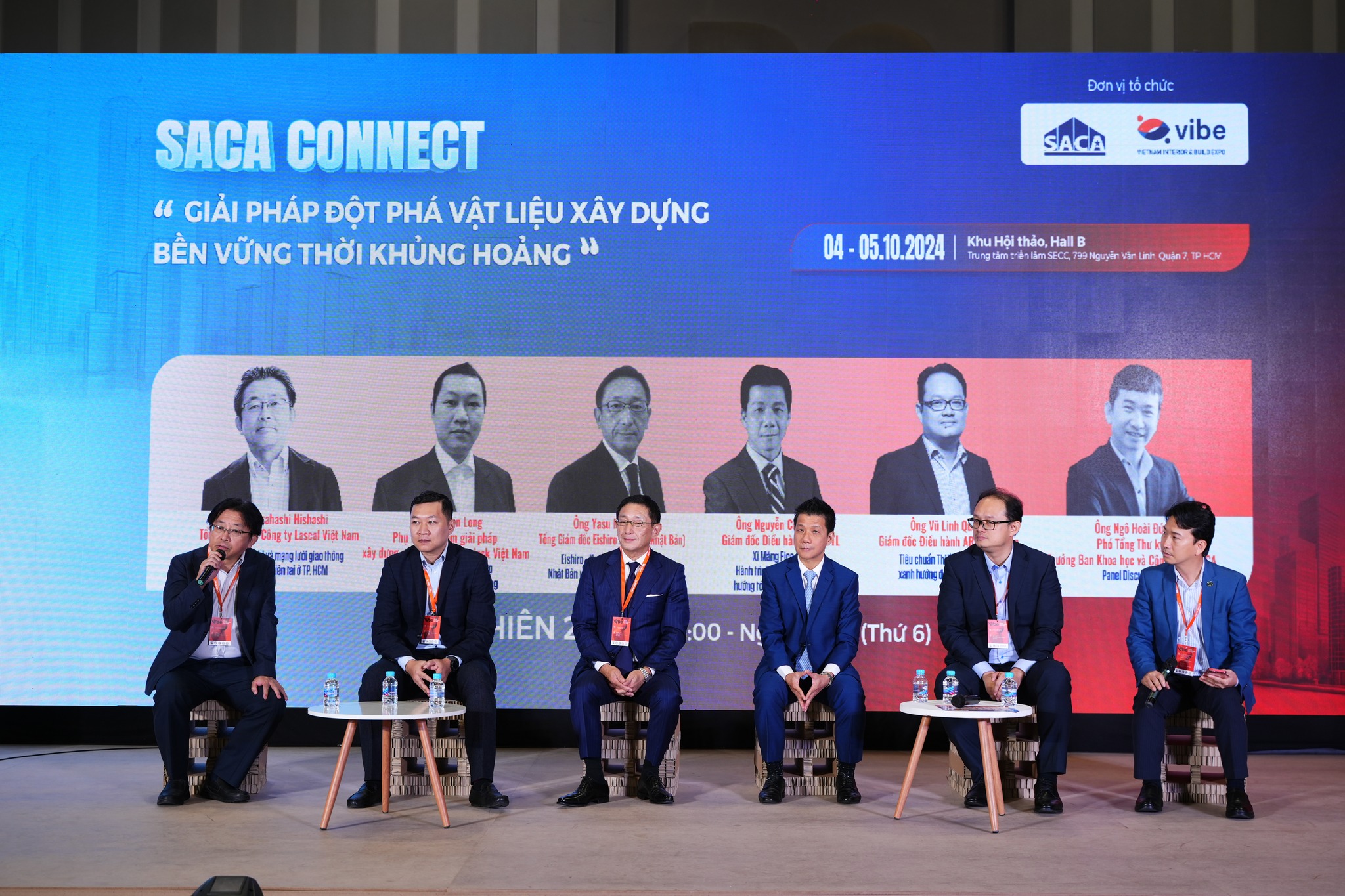 TRI ÂN CÁC DIỄN GIẢ TẠI CHƯƠNG TRÌNH SACA CONNECT TRONG KHUÔN KHỔ TRIỂN LÃM VIBE 2024 4 1 20241021151356993 4