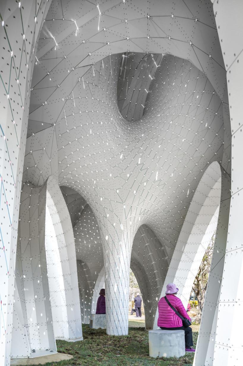 Pavilion Hoa Anh Đào Của Marc Fornes / Theverymany Mở Ra Không Gian Vui Chơi Và Nghỉ Ngơi Ở Đài Loan 9 MARC FORNES / THEVERYMANY's cherry blossom pavilion invites play and rest in taiwan