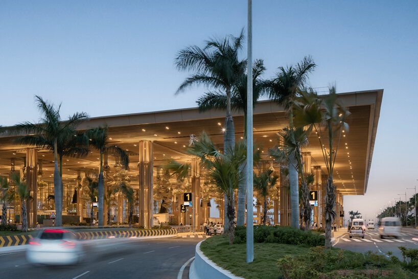 Đột phá nghệ thuật với mây tre uốn lượn tại Sân bay Quốc tế Kempegowda 1 soms new terminal garden kempegowda international airport designboom 2